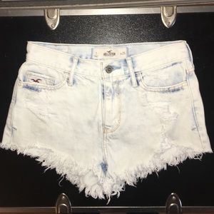 Hollister high waisted shorts!