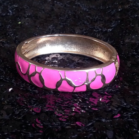 Express hot pink and gold bangle bracelet - Picture 2 of 6
