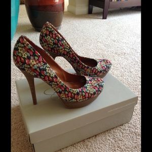 Jessica Simpson Pumps