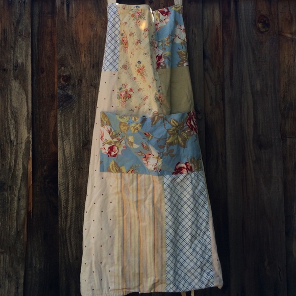 Reversible anthro apron