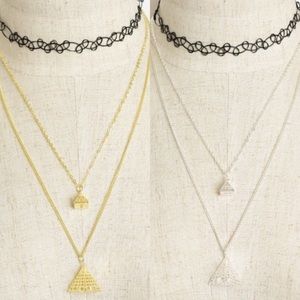 Double chain triangle chokers