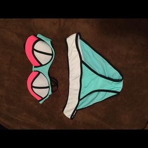 Triangl bikini