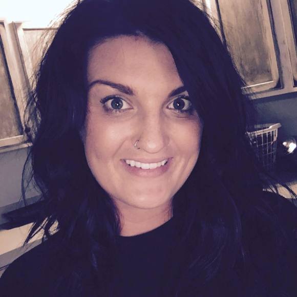 Meet your Posher, Mollee - Picture 1 of 1