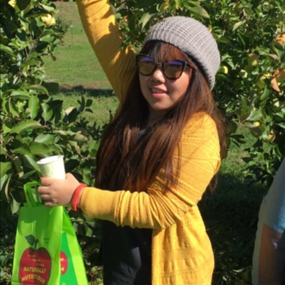 Meet your Posher, Peggy - Picture 4 of 4