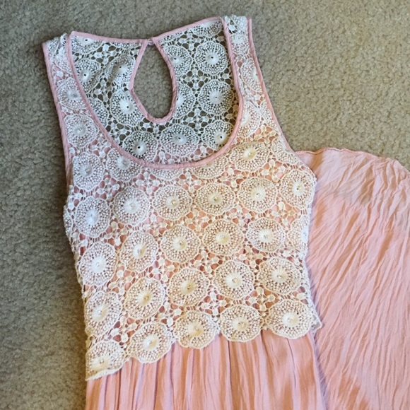 Francesca's light pink maxi dress