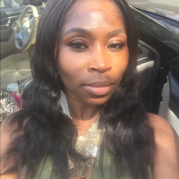 Meet your Posher, Kafui - Picture 1 of 1