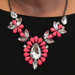 Vivianna pink flower necklace
