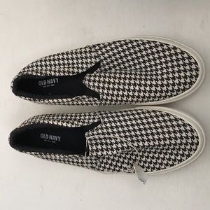 Old navy slip on shoes