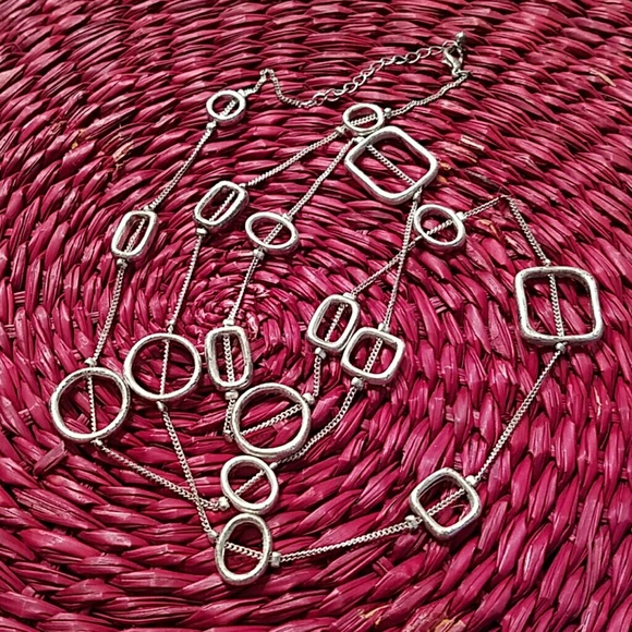 Long chain necklace - Picture 2 of 2