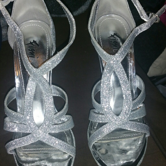 Fioni night heels size 5.5