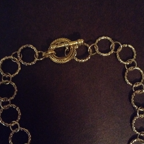 🐚 NWOT 16" Yellow Gold Sea Shell Necklace - Picture 4 of 4