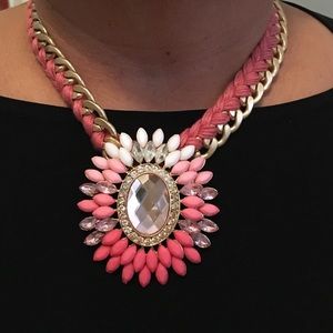 Vanessa pink flower necklace