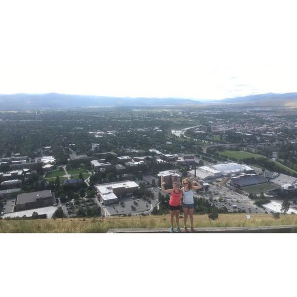 Meet your Posher, Kayla