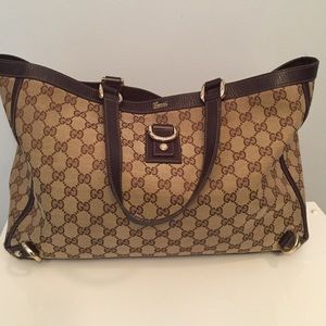 Gucci signature monogram handbag