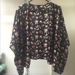 A floral pattern shawl.