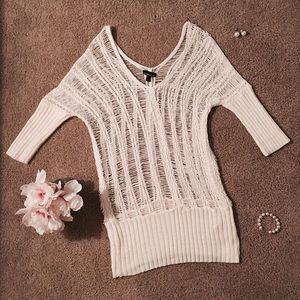 Beautiful women's woven  blouse Size Small.