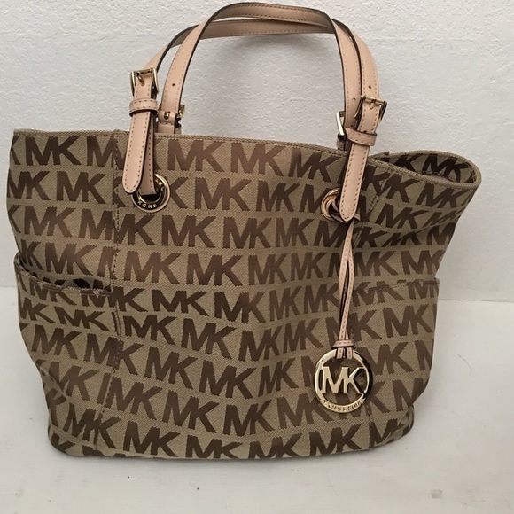 Michael Kors purse