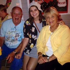 Meet your Posher, Olivia