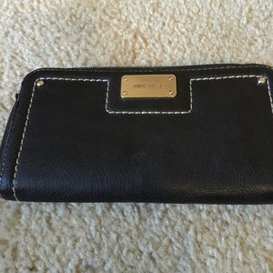 Nine West black leather wallet