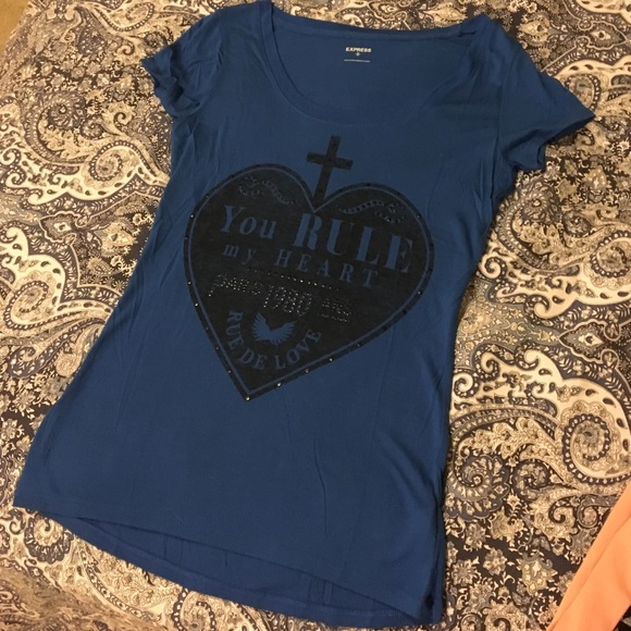 Express graphic tee