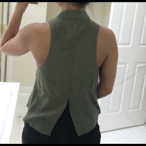 American Eagle Button Down Flowy Tank - Picture 2 of 4