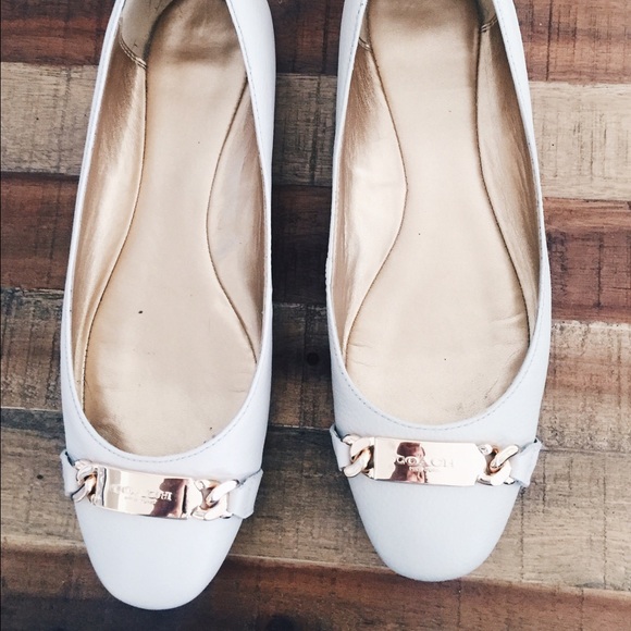 Coach Bianca Flats in Pebble