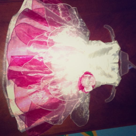 GORGEOUS! Toddlers Formal Ball Gown Poofy Dress.