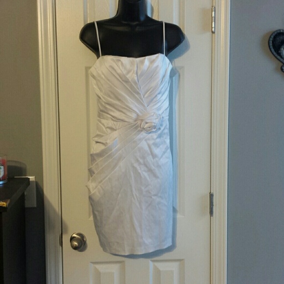 🍩Bisou Bisou White party dress