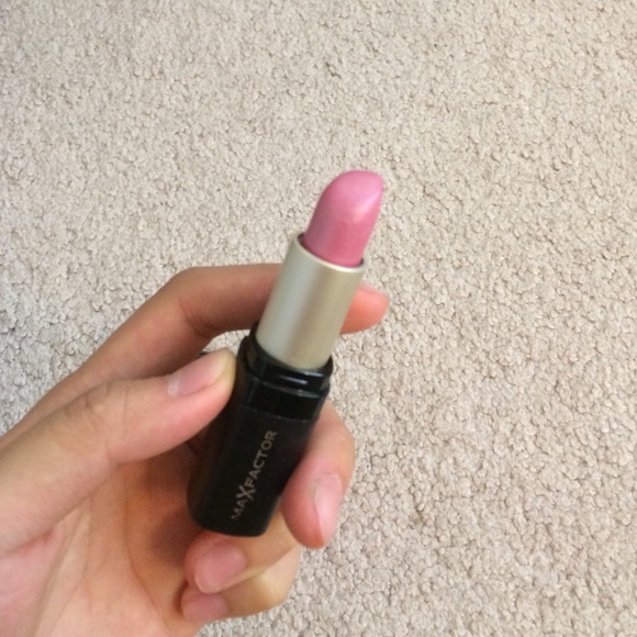 lipstick - Picture 2 of 4