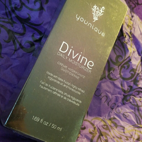 Younique daily moisturizer