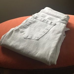 LOFT // white kick crop jeans curvy