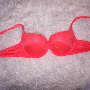 Victorias Secret bra size 34 B