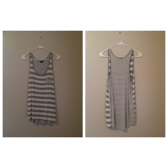 Grey/white striped tanktop