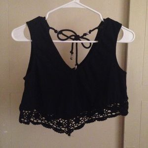 Kendall Kylie black crop