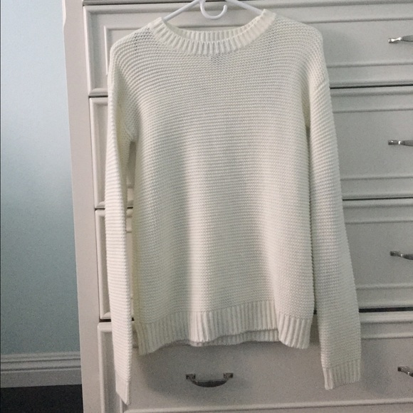 White Knit sweater - Picture 1 of 3