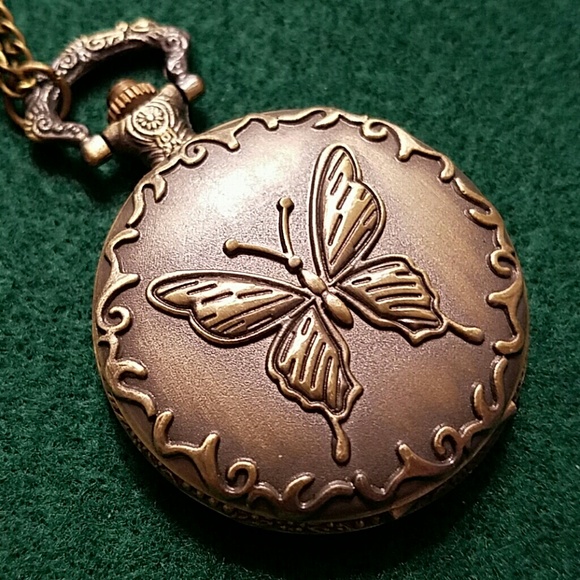 Clock Locket Necklace - Picture 2 of 4