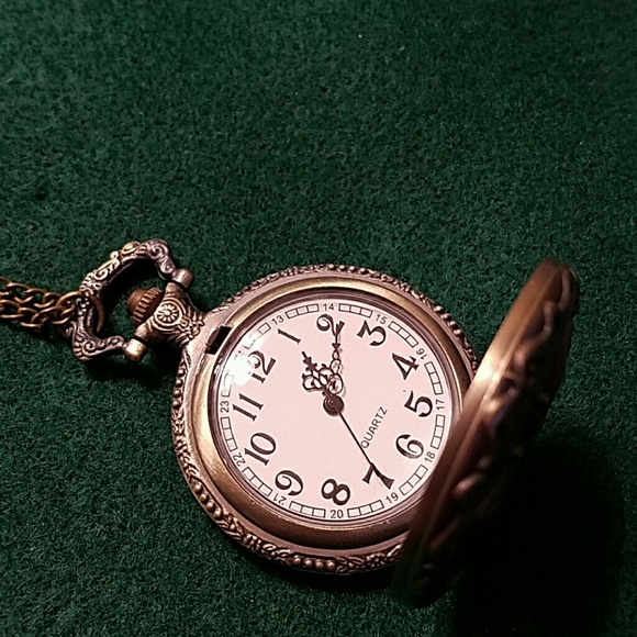 Clock Locket Necklace - Picture 3 of 4