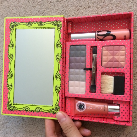 Other - makeup kit