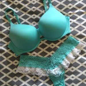 Victoria Secret Push-up Pigeonnant baby blue bra