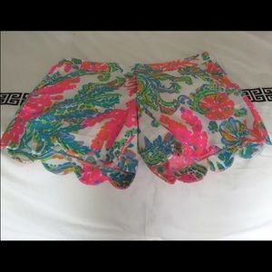 Lilly Pulitzer Casa Maria buttercup shorts size 4