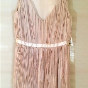 BB Dakota Sabrina dress froth beige
