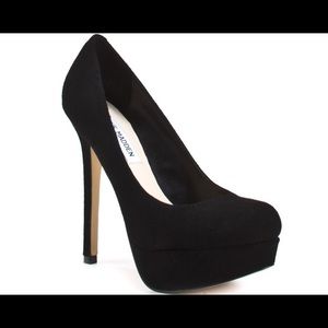 Black Suede Steve Madden pumps