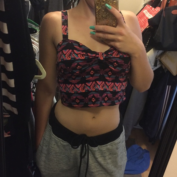 Crop top
