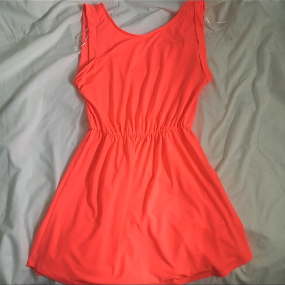 Neon pink H&M dress
