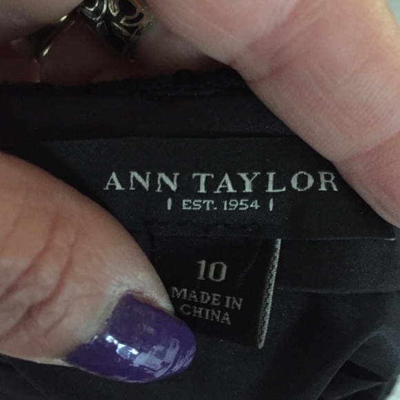 Ann Taylor black sequin mini skirt - Picture 2 of 2