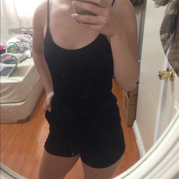 Black romper - Picture 3 of 4