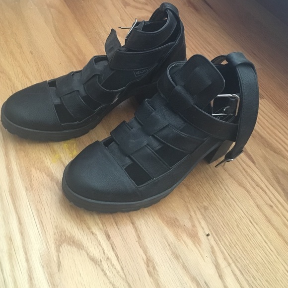 never worn black top shop sandals