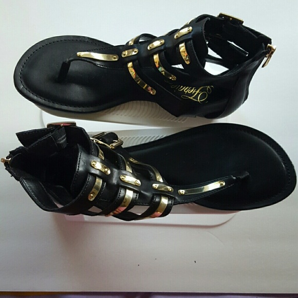 SOLD Fergie sandals - Picture 2 of 4