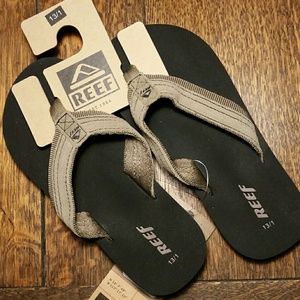 NWT Reef kid's size 13/1 flip flops