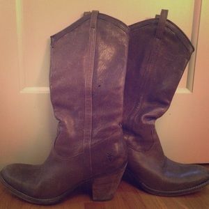 Frye Taylor pull on boots